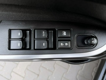 Suzuki Vitara III SUV Facelifting 1.4 BoosterJet 140KM 2019 Suzuki Vitara LED+NAVI GWAR. I-wł Kraj bezwypad, zdjęcie 16