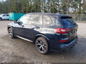 BMW X5 G05 2023 BMW X5 M50i 2023 4.4 Benzyna 523KM, zdjęcie 4