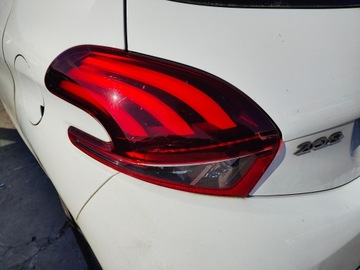 PEUGEOT 208 17R FACELIFT SVĚTLO LEVÝ ZADNÍ EU