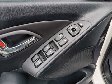 Hyundai ix35 SUV R 2.0 CRDi 184KM 2012 Hyundai ix35 Navi Sensor Kamera 4x4 Podgrzewane fotele Klimatronik PDC Alu, zdjęcie 8