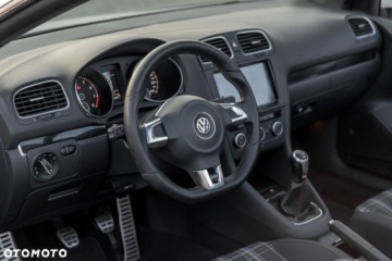 Volkswagen Golf VI Cabriolet 2.0 TSI GTI 210KM 2013 Volkswagen Golf Volkswagen Golf Cabrio GTI 2.0 Benzyna 210KM, zdjęcie 2