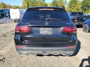 Mercedes GLC C253 2021 Mercedes-Benz GLC 300 4Matic 2021 2.0l 2.0 Benzyna 255KM, zdjęcie 2