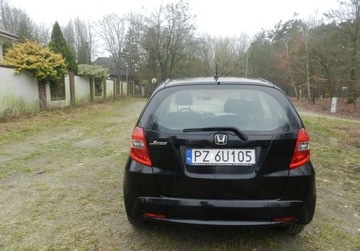 Honda Jazz III 1.4 i-VTEC 100KM 2012 Honda Jazz AUTOMAT 1,4 papiery SERWISY 1wlasciciel PO LIFT 1.3 Benzyna, zdjęcie 16