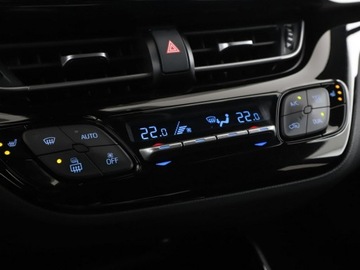 Toyota C-HR I Crossover 1.8 Hybrid 122KM 2018 Toyota C-HR klima auto grzane fotele kamera i, zdjęcie 24