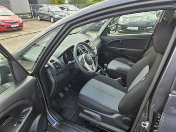 Kia Venga Mikrovan Facelifting 1.4 DOHC 90KM 2016 Kia Venga 1,4 benzyna 90KM zarejestrowany, zdjęcie 4