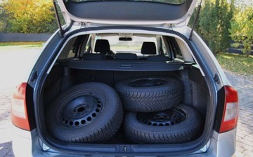 Skoda Octavia II Kombi 1.6 TDI CR DPF 105KM 2011 Skoda Octavia 2011r, 1.6 TDI 105KM, 2 Komplety kol, Bogate wyposazenie, zdjęcie 12