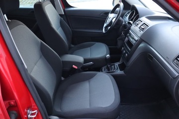 Skoda Yeti Minivan 2.0 TDI CR DPF 110KM 2011 Skoda Yeti 2.0 TDI, Klima, Tempomat, zdjęcie 8