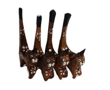 FIGURKI DREWNIANE 4 KOTKI 10cm Indonezja 572