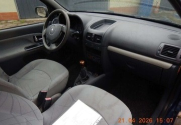 Renault Clio II Hatchback 1.2 60KM 2003 Renault Clio Renault Clio 1.2 Free 1.1 Benzyna 60KM, zdjęcie 11