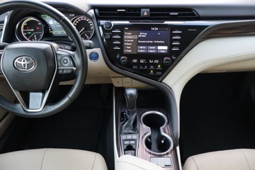 Toyota Camry IX Sedan 2.5 Hybrid Dynamic Force 218KM 2020 Toyota Camry 2.5 Hybrid, Salon Polska, zdjęcie 11