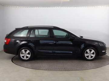 Skoda Octavia III Kombi Facelifting 1.6 TDI 115KM 2017 Skoda Octavia 1.6 TDI, Salon Polska, VAT 23%, zdjęcie 5