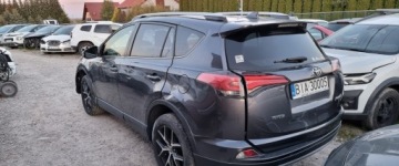 Toyota RAV4 IV 2016 Toyota RAV4 122016r, 2.0 D4D. 4x4. Uszkodzony. Poobijany. Jezdzi. 2.0, zdjęcie 2