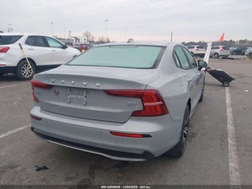 Volvo S60 III 2024 Volvo S60 2024 Volvo S60 B5 FWD Plus Dark Theme 2.0 Benzyna 247KM, zdjęcie 6