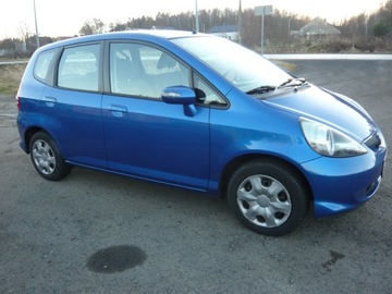 Honda Jazz II 1.4 83KM 2007 Honda Jazz 1.3 83 KM , niski przebieg , ekonomiczne , BEZAWARYJNE, zdjęcie 2