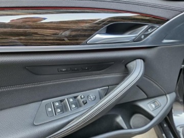 BMW Seria 5 G30-G31 Limuzyna 530i 252KM 2020 BMW 5 530i 2,0l 252KM Niski przebieg: 109,498km Dokumentacja pochodzenia, zdjęcie 8