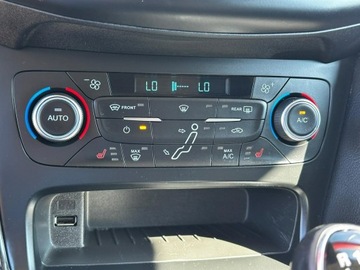 Ford Focus III Kombi Facelifting 1.5 TDCi 120KM 2015 Ford Focus LED Półskóra Grzane, zdjęcie 22