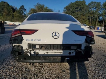 Mercedes CLA C118/X118 2022 Mercedes-Benz CLA 250 4Matic 2022 2.0l 2.0 Benzyna 221KM, zdjęcie 1