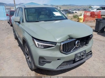 Volvo XC40 2023 Volvo XC 40 B5 Plus Bright Theme 2023 2.0l 2.0 Benzyna 247KM, zdjęcie 7