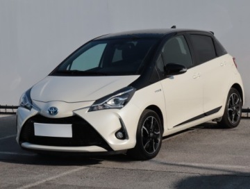 Toyota Yaris III Hatchback 5d Facelifting 2017 1.5 Hybrid 100KM 2018 Toyota Yaris 1.5 Hybrid, Salon Polska, Serwis ASO, zdjęcie 1