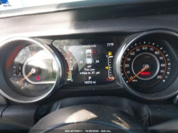Jeep Gladiator 2023 Jeep Gladiator Mojave, 2023r., 4x4, 3.6L 3.6 Benzyna 285KM, zdjęcie 10