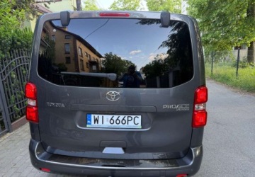 Toyota Proace II Furgon Medium 2.0 D-4D 177KM 2021 Toyota ProAce Toyota ProAce Kombi D-4D Medium 2,8t 2.0 Diesel 177KM, zdjęcie 4