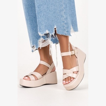 МОДНЫЕ ЖЕНСКИЕ ЛЕГКИЕ САНДАЛИИ НА НОВОЙ ПЛАТФОРМЕ 40