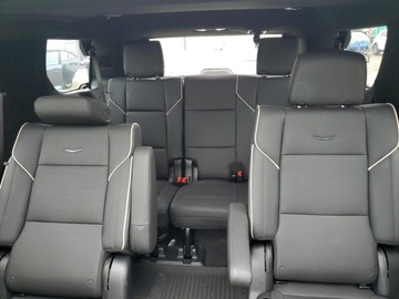 Cadillac Escalade III 2023 Cadillac Escalade Sport 2023 6.2l 6.2 Benzyna 420KM, zdjęcie 3