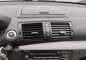 BMW Seria 1 E81/E87 Hatchback 5d E87 1.6 116i 122KM 2011 BMW Seria 1 2011r, 2.0 Benzyna. Lekko uszkodzony lewy bok. Jezdzi. 1.6, zdjęcie 12