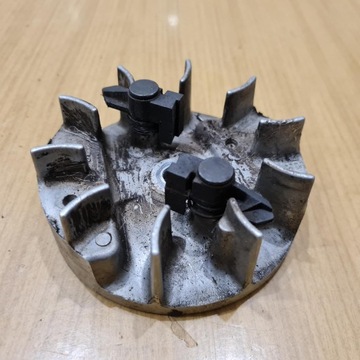 MCCULLOCH MAC 130 МАГНИТНОЕ КОЛЕСО