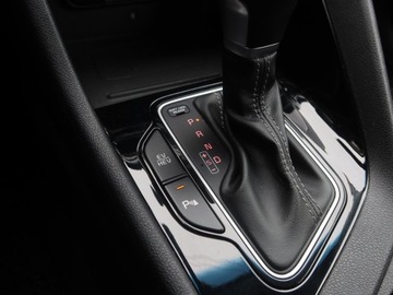 Kia Niro I Crossover 1.6 GDi Hybrid 141KM 2017 Kia Niro Plug-in Hybrid, Serwis ASO, Automat, zdjęcie 19