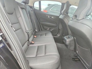 Volvo S60 III 2024 Volvo S60 2024r, Plus Dark Theme, 2.0L, od ubezpieczalni 2.0 Benzyna 247KM, zdjęcie 8