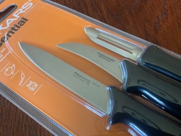 NÓŻ FISKARS OBIERAK SKROBAK obieraczka KUCHENNY DO JARZYN WARZYW zestaw 3 x