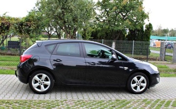 Opel Astra J Hatchback 5d 1.4 Turbo ECOTEC 140KM 2012 Opel Astra 1.4i Klimatyzacja Alufelgi Hak Gwarancja 1 rok 1.4 140KM, zdjęcie 3
