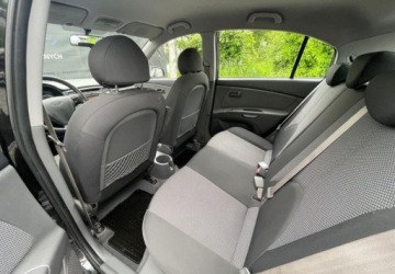 Kia Rio II Hatchback 5d 1.4 i 16V 97KM 2009 Kia Rio Kia Rio 1.4 b LPG EKONOMICZNY DLUGIE OPLATY Zamiana, zdjęcie 5