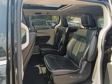 Chrysler Pacifica II 3.6 V6 Hybrid 264KM 2022 pacifica Limited Plug-In Hybrid, Automat, Niski przebieg ,2 X klucz, zdjęcie 35