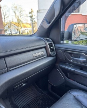 Dodge Ram V 2019 Dodge RAM Dodge RAM IV ZadbanyNiski przebieg 3.0 Diesel 244KM, zdjęcie 14