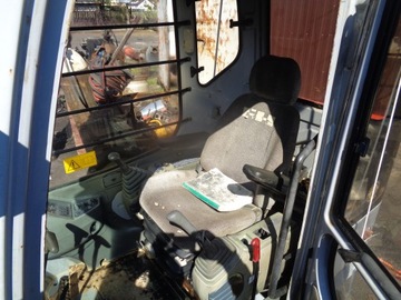 Кабина экскаватора FIAT-HITACHI EX135