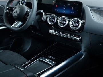 Mercedes GLA II Off-roader Facelifting 2.0 220 190KM 2025 MERCEDES-BENZ GLA 220 4-Matic AMG Line 2.0 (190KM) 2025, zdjęcie 7