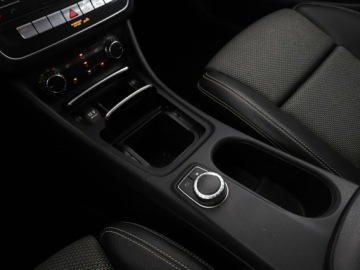 Mercedes CLA C117 2018 Mercedes CLA 180 automat full LED półskóra navi, zdjęcie 27
