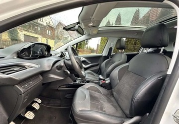 Peugeot 2008 I SUV Facelifting 1.2 PureTech 110KM 2018 Peugeot 2008 Peugeot 2008 PureTech 110 StopampStart Crossway 1.2 Benzyna, zdjęcie 13