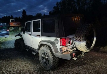 Jeep Wrangler III Unlimited Facelifting 3.6 V6 286KM 2012 Jeep Wrangler Jeep Wrangler 3.6 Benzyna 286KM, zdjęcie 18