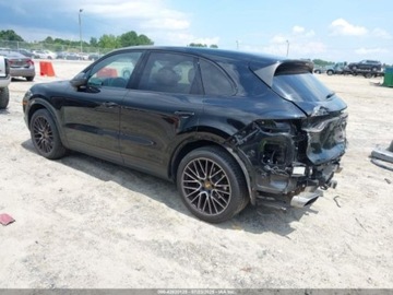 Porsche Cayenne III 2021 Porsche Cayenne 2021, od ubezpieczalni 3.0 Benzyna 335KM, zdjęcie 3
