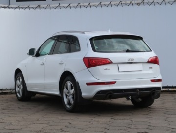 Audi Q5 I SUV 3.2 FSI 270KM 2010 Audi Q5 3.2 FSI, 4X4, Automat, Skóra, Navi, zdjęcie 3