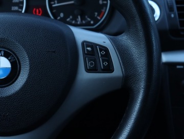 BMW Seria 1 E81/E87 Hatchback 5d E87 1.6 116i 115KM 2006 BMW 1 116i, Klima, Tempomat, Parktronic,ALU, zdjęcie 18