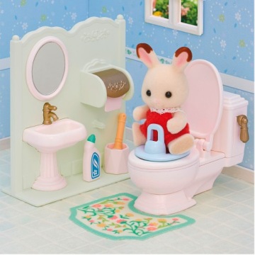 Набор для ванной комнаты с туалетом Sylvanian Families 5740