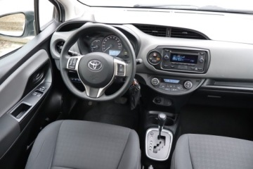 Toyota Yaris III Hatchback 5d Facelifting 2017 1.5 Hybrid 100KM 2020 Toyota Yaris 1.5 Hybrid, Salon Polska, zdjęcie 6