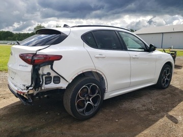 Alfa Romeo Stelvio SUV Facelifting 2.0 Turbo 280KM 2023 Alfa Romeo Stelvio Ti 2023 2.0l 2.0 Benzyna 280KM, zdjęcie 3