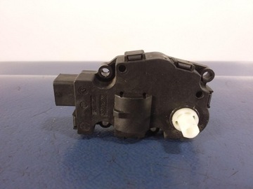 PORSCHE PANAMERA MOTOREK RADIÁTORU K9749006