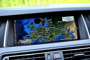 BMW Seria 5 F10-F11 2015 BMW 518 210 PS Lift Automat Duża Navi Xenon, zdjęcie 26