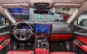 Lexus NX II SUV Facelifting 2.5 350h 243KM 2024 Lexus NX 350h Prestige AWD Design Tazuna 2.5 Hybryda 242KM, zdjęcie 6